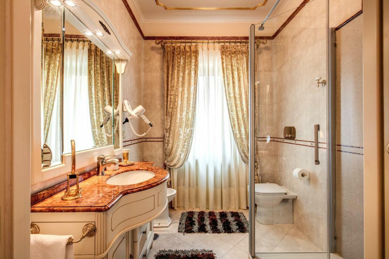 Domus Vittoria - The Luxury Quintessence Apartment Соренто Екстериор снимка