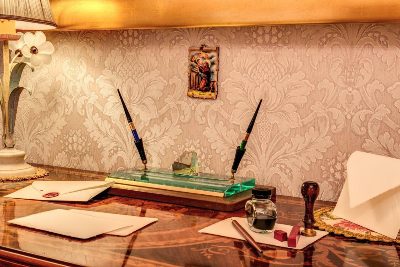 Domus Vittoria - The Luxury Quintessence Apartment Соренто Екстериор снимка