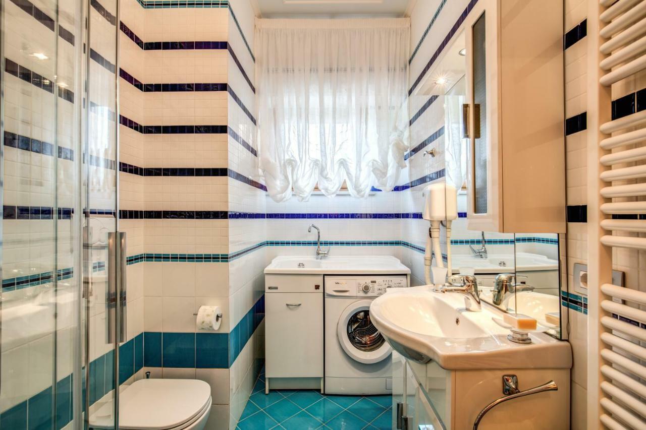 Domus Vittoria - The Luxury Quintessence Apartment Соренто Екстериор снимка
