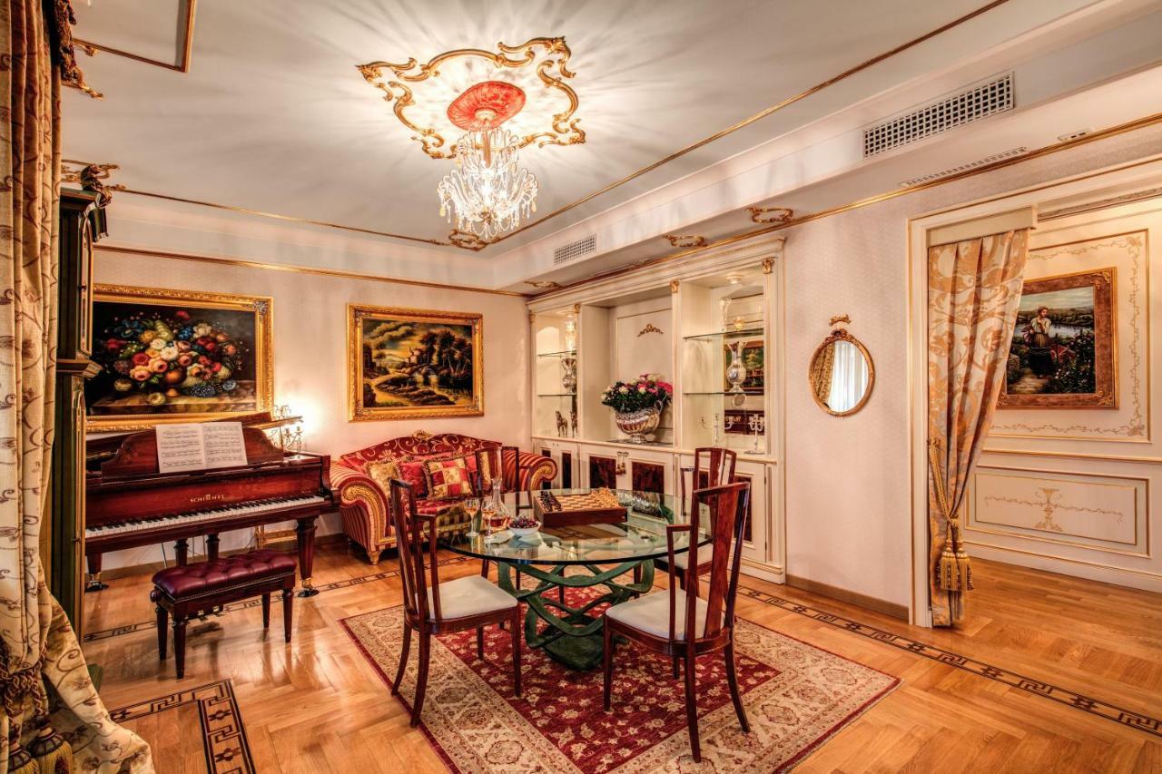 Domus Vittoria - The Luxury Quintessence Apartment Соренто Екстериор снимка