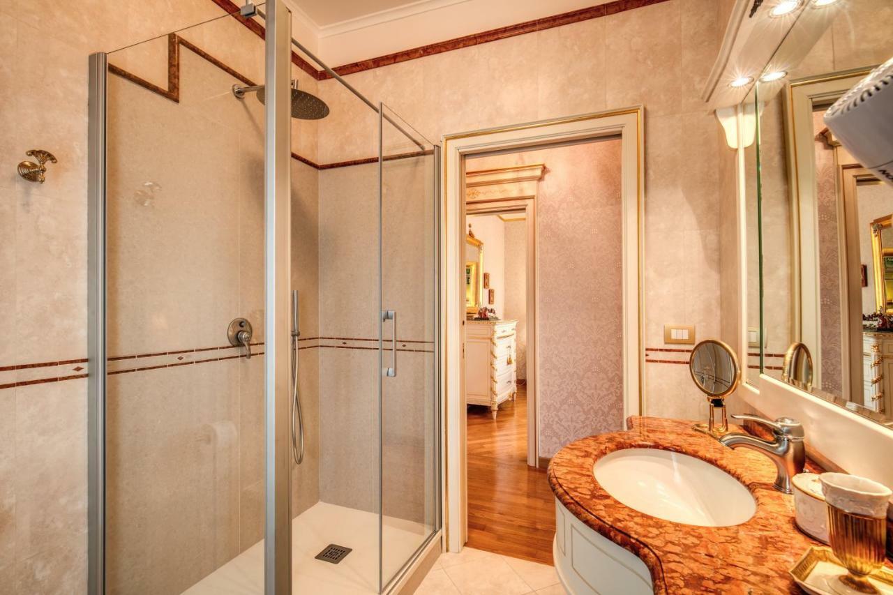 Domus Vittoria - The Luxury Quintessence Apartment Соренто Екстериор снимка