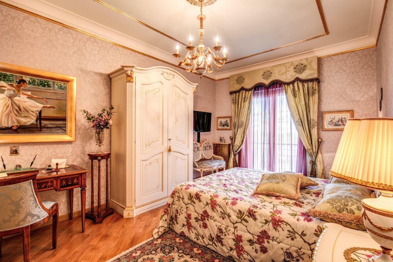 Domus Vittoria - The Luxury Quintessence Apartment Соренто Екстериор снимка